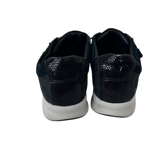 Clarks Unstructured Black Leather Un Adorn Lo Sneakers Sz 5 - Picture 5 of 8